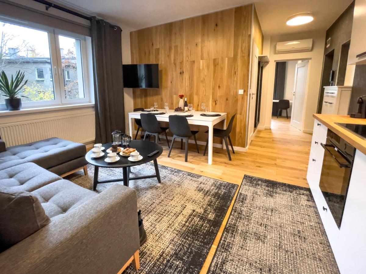 Urban Apartments Premium No 3, Free Private Parking, Self Check-In Хожов Екстериор снимка
