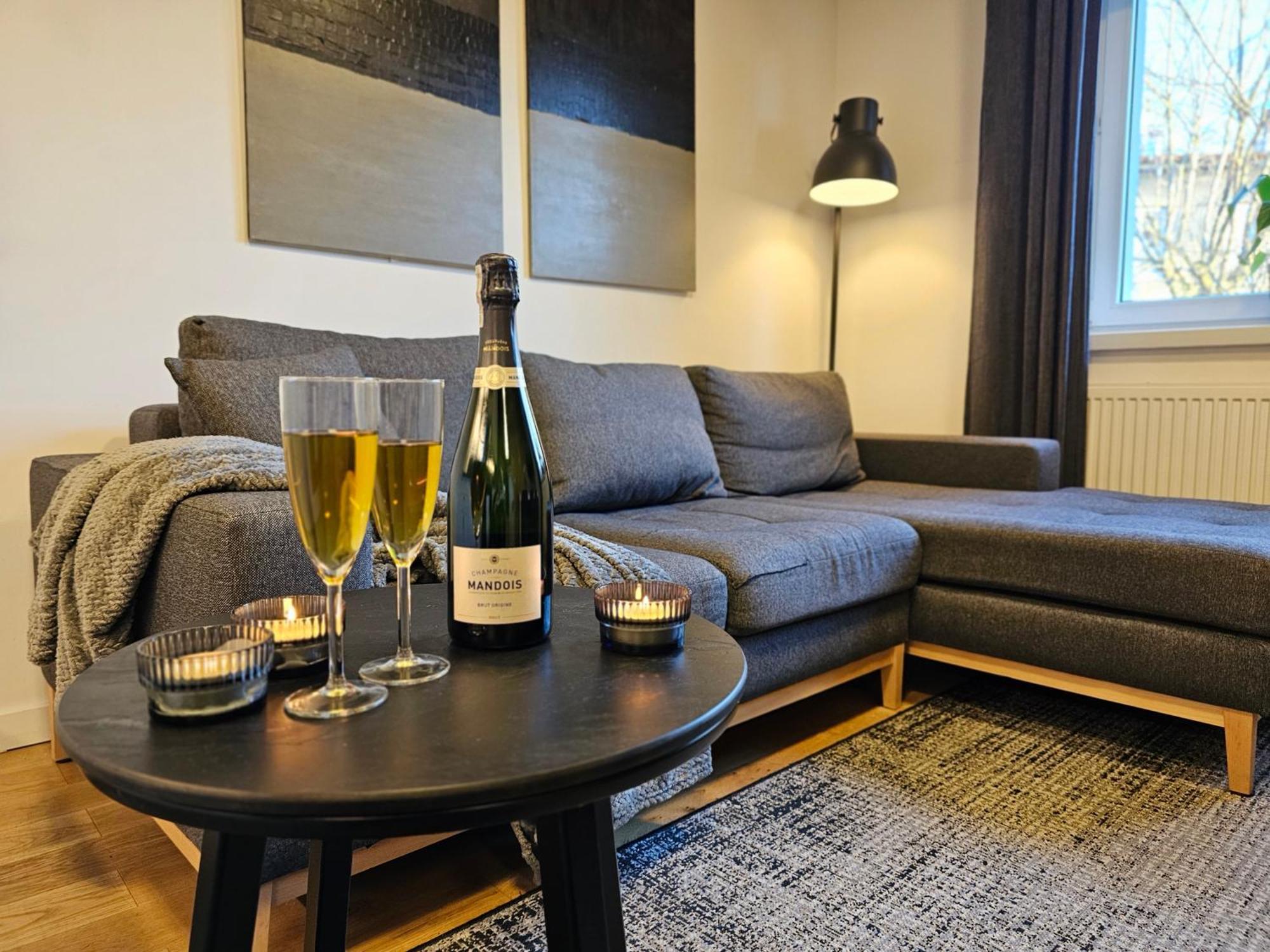 Urban Apartments Premium No 3, Free Private Parking, Self Check-In Хожов Екстериор снимка