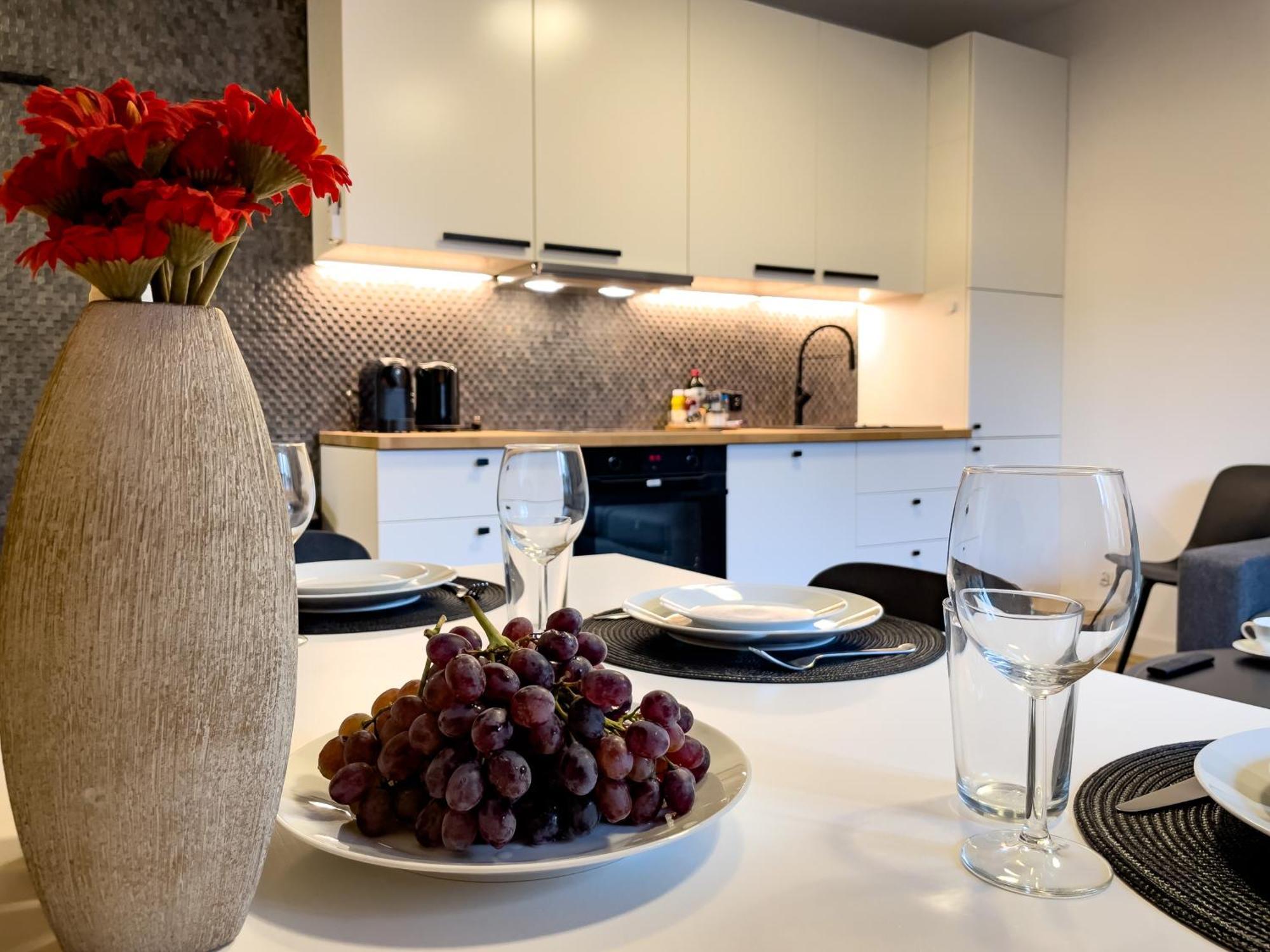 Urban Apartments Premium No 3, Free Private Parking, Self Check-In Хожов Екстериор снимка